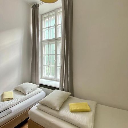 Grand Guesthouse Apartament Гданськ Екстер'єр фото